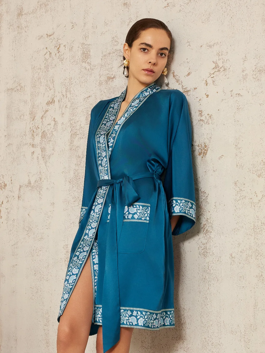 Dark Blue Embellished Flower Short Robe with Pockets
